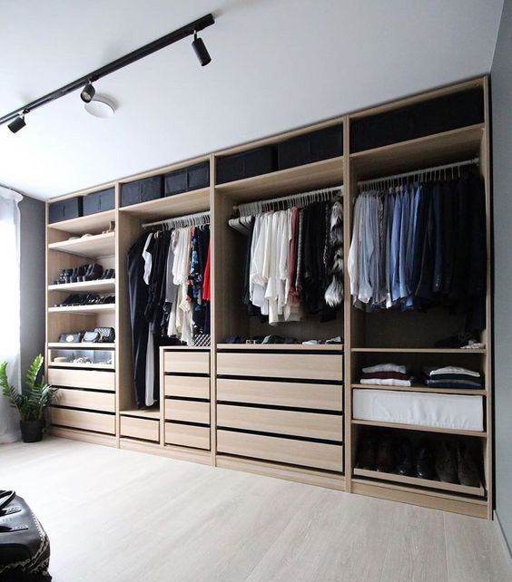 Custom Walk-in Closets